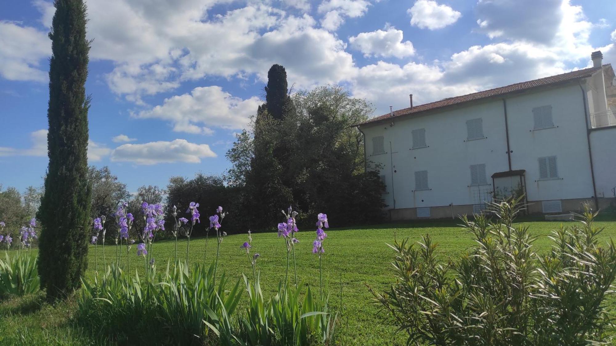 Borgo Iris Villa Pietraia ภายนอก รูปภาพ