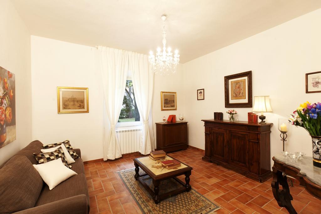 Borgo Iris Villa Pietraia ภายนอก รูปภาพ