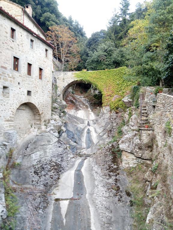 Borgo Iris Villa Pietraia ภายนอก รูปภาพ