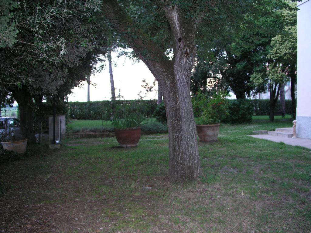 Borgo Iris Villa Pietraia ภายนอก รูปภาพ